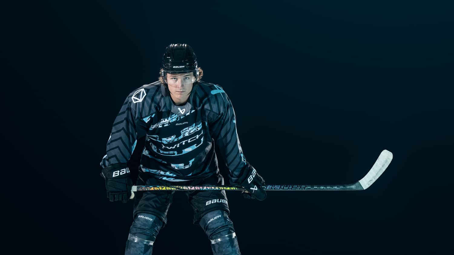 OPS Bauer Twitch YT Rechts